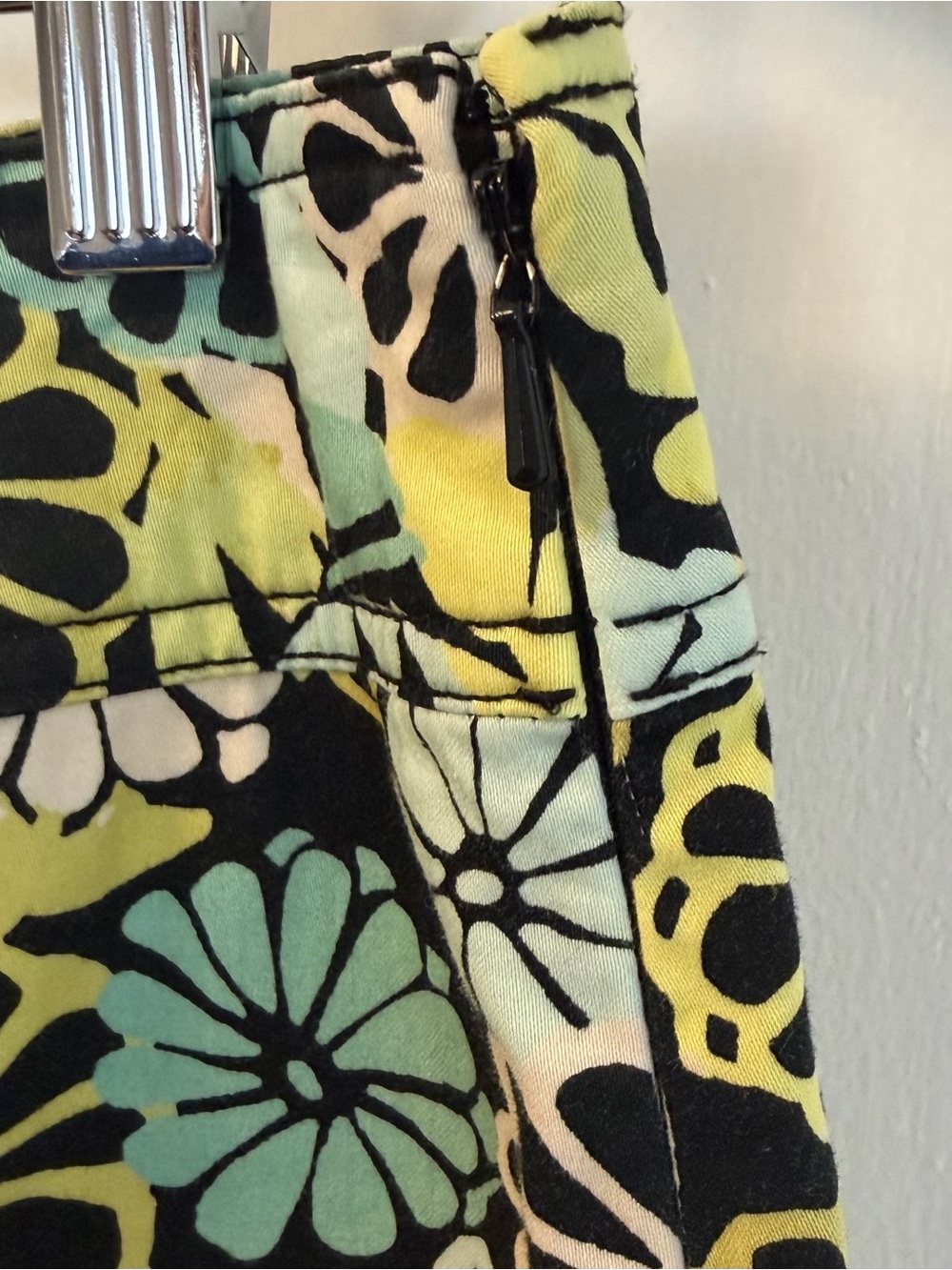 Geoffrey Beene Sport Women’s Floral Cotton Mini Skirt, Size 10 - Picture 3 of 4